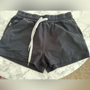 Vuori halo shorts
